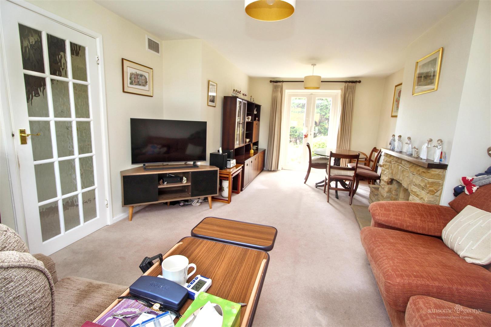 3 bed property in Wittenham Avenue, Reading